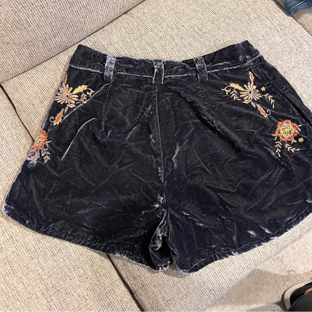 Free People Wild Roses Embroidered Shorts Size 10.  NWT!  $198 - Picture 4 of 9